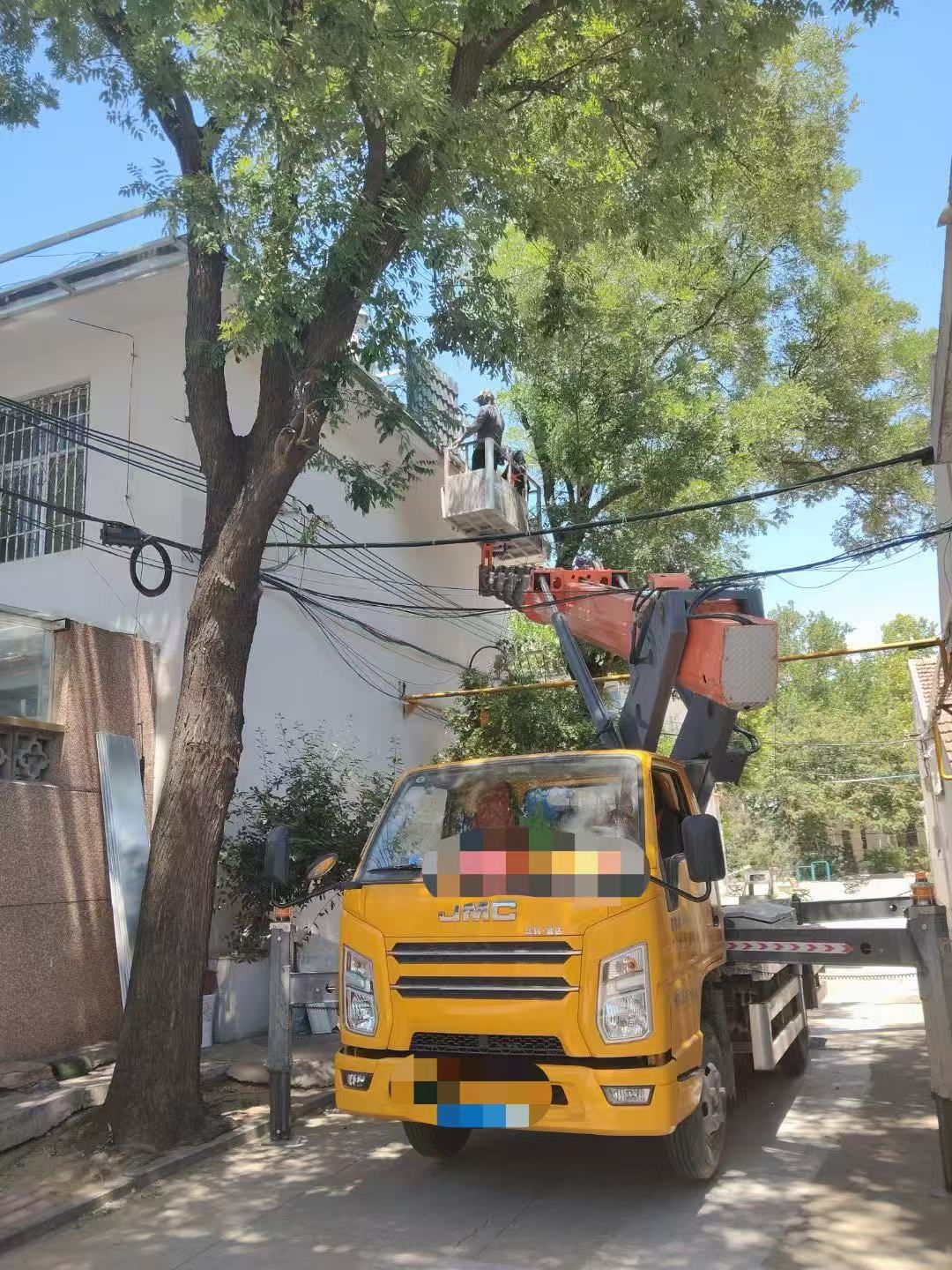 三门峡市高空作业车能吊装重物吗？最大承载多少公斤？