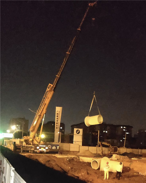 三门峡市“弯臂矫正”—— 吊车的 “形变补偿” 技术